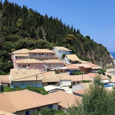 Villa Spiros Áyios Nikítas エクステリア 写真