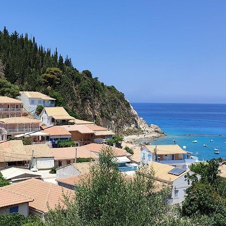 Villa Spiros Áyios Nikítas エクステリア 写真
