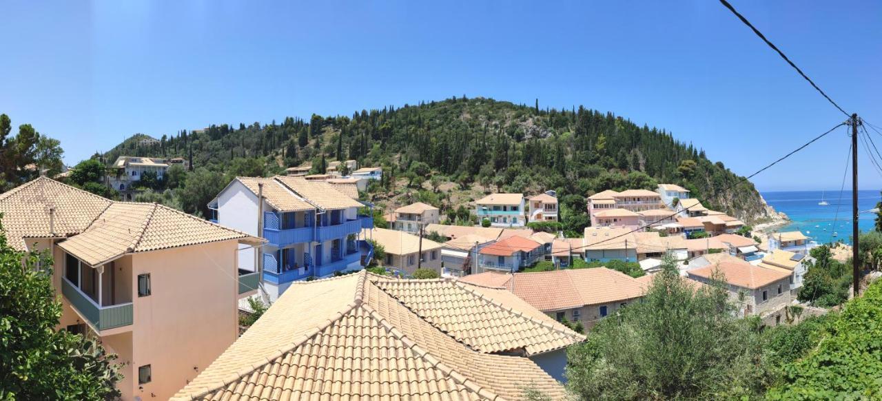 Villa Spiros Áyios Nikítas エクステリア 写真