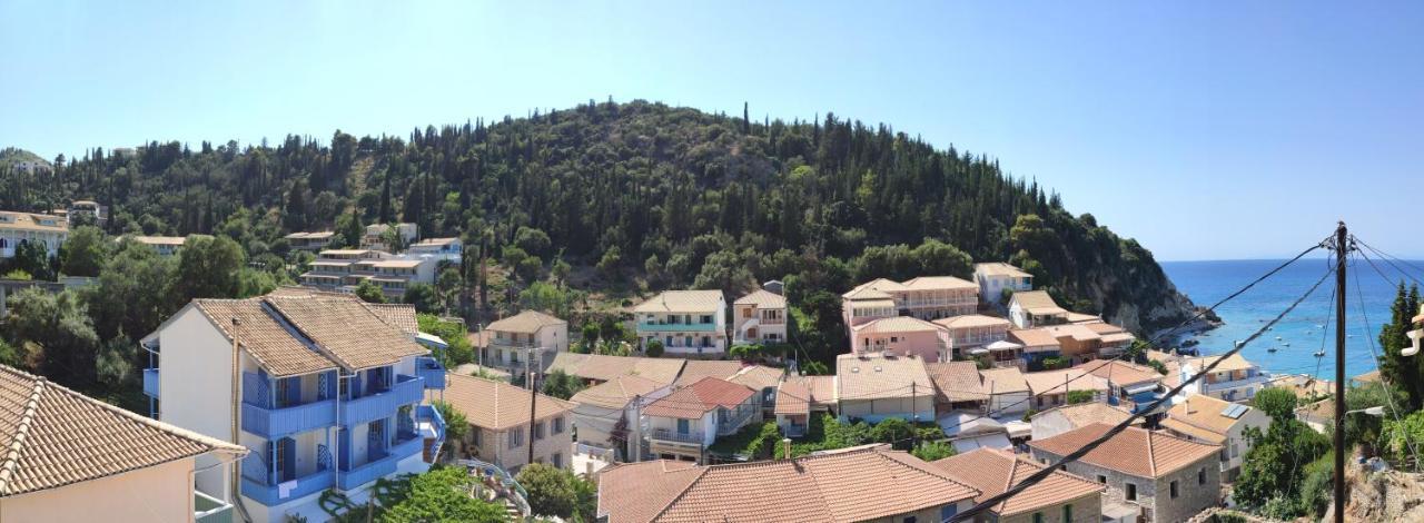 Villa Spiros Áyios Nikítas エクステリア 写真
