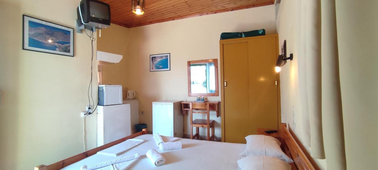 Villa Spiros Áyios Nikítas エクステリア 写真