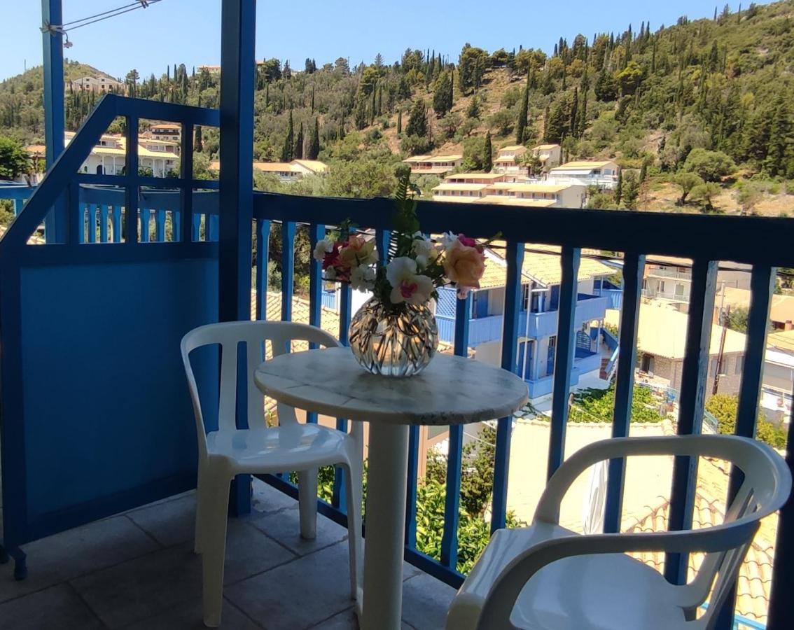 Villa Spiros Áyios Nikítas エクステリア 写真